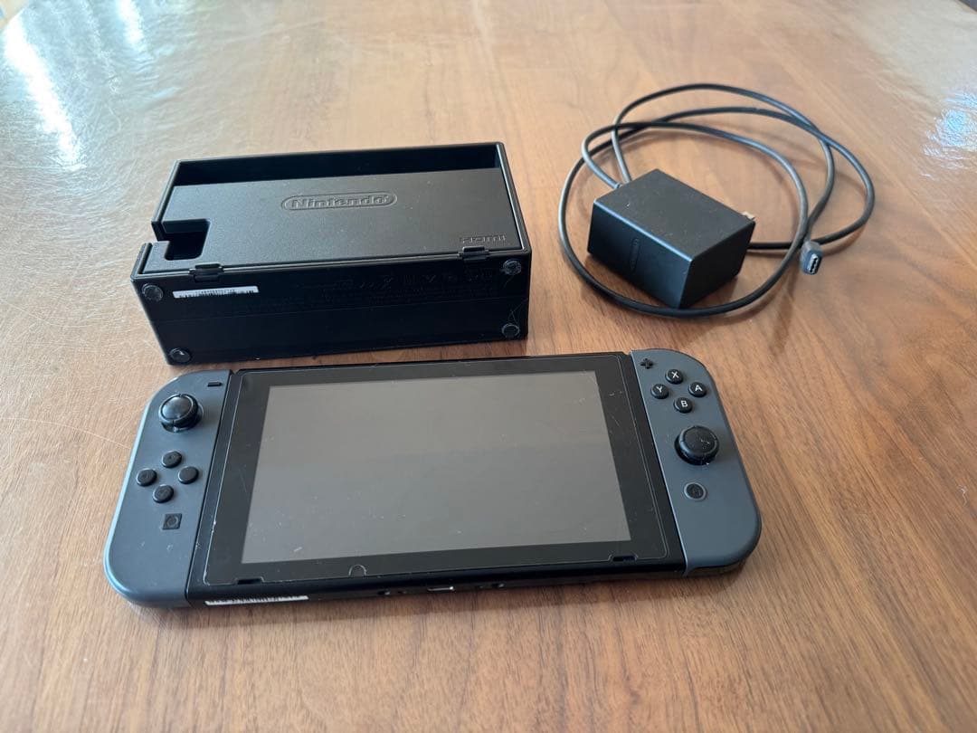 Nintendo Switch 本体 + 付属品（箱あり） Nintendo Switch Console with Gray Joy-Con -(Japan Version