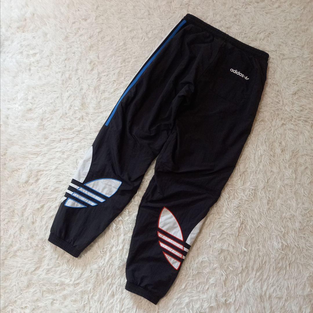 目黒蓮着用 アディダス ナイロンジャージ セットアップ トリコカラー