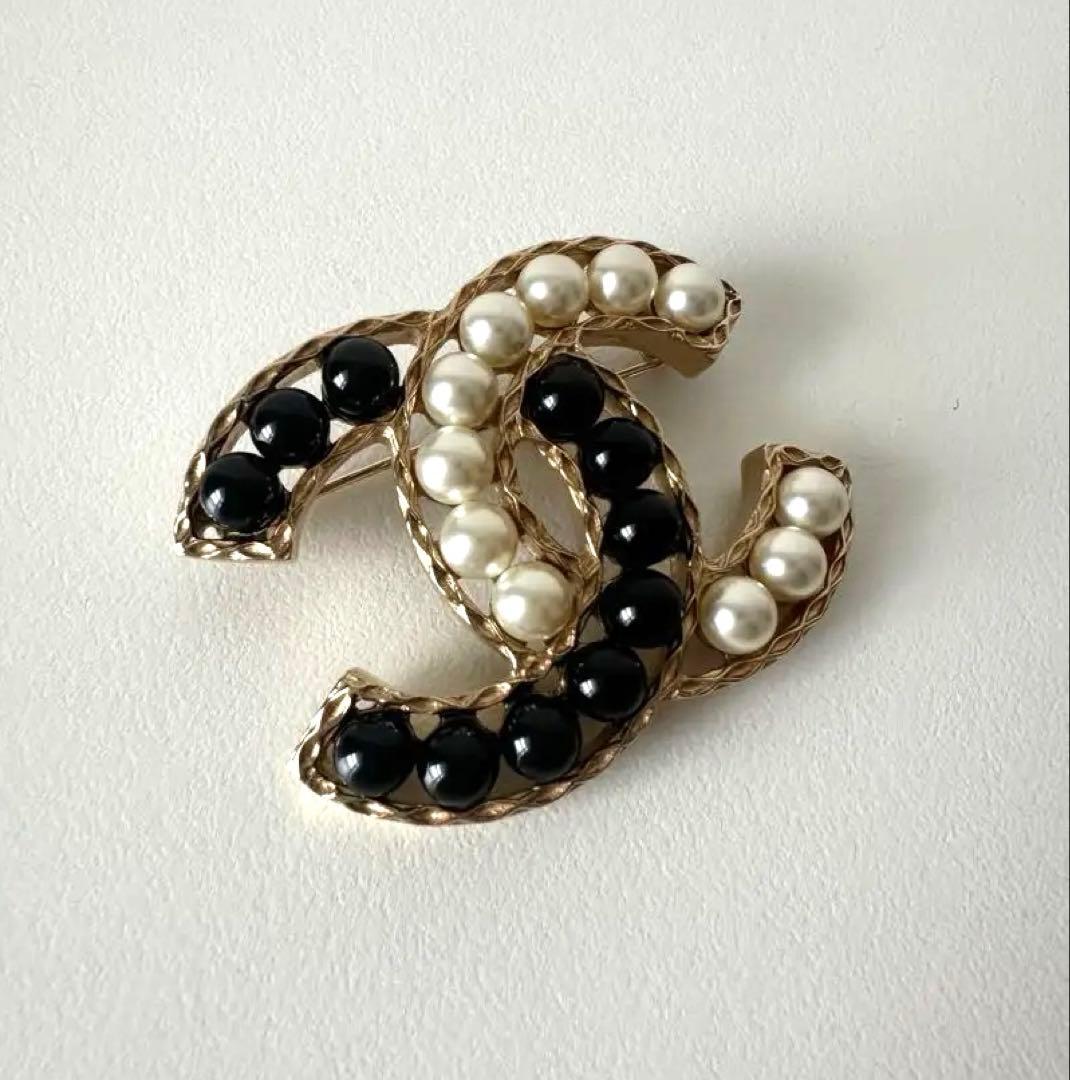CHANEL パールブローチ 黒・白 楽天市場】シャネル ブローチ パール（カラーブラック）（ジュエリー