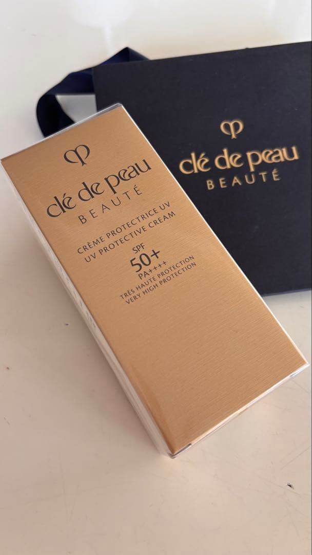 clé de peau クレーム プロテクティヴ UV SPF50+ Clé de Peau Beauté UV Protective Emulsion for Body SPF50+