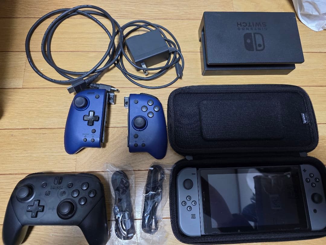 Nintendo Switch 本体 グレー プロコン+ケース付き Amazon.co.jp: Nintendo Switch 有機ELモデル対応 tomtoc スイッチ