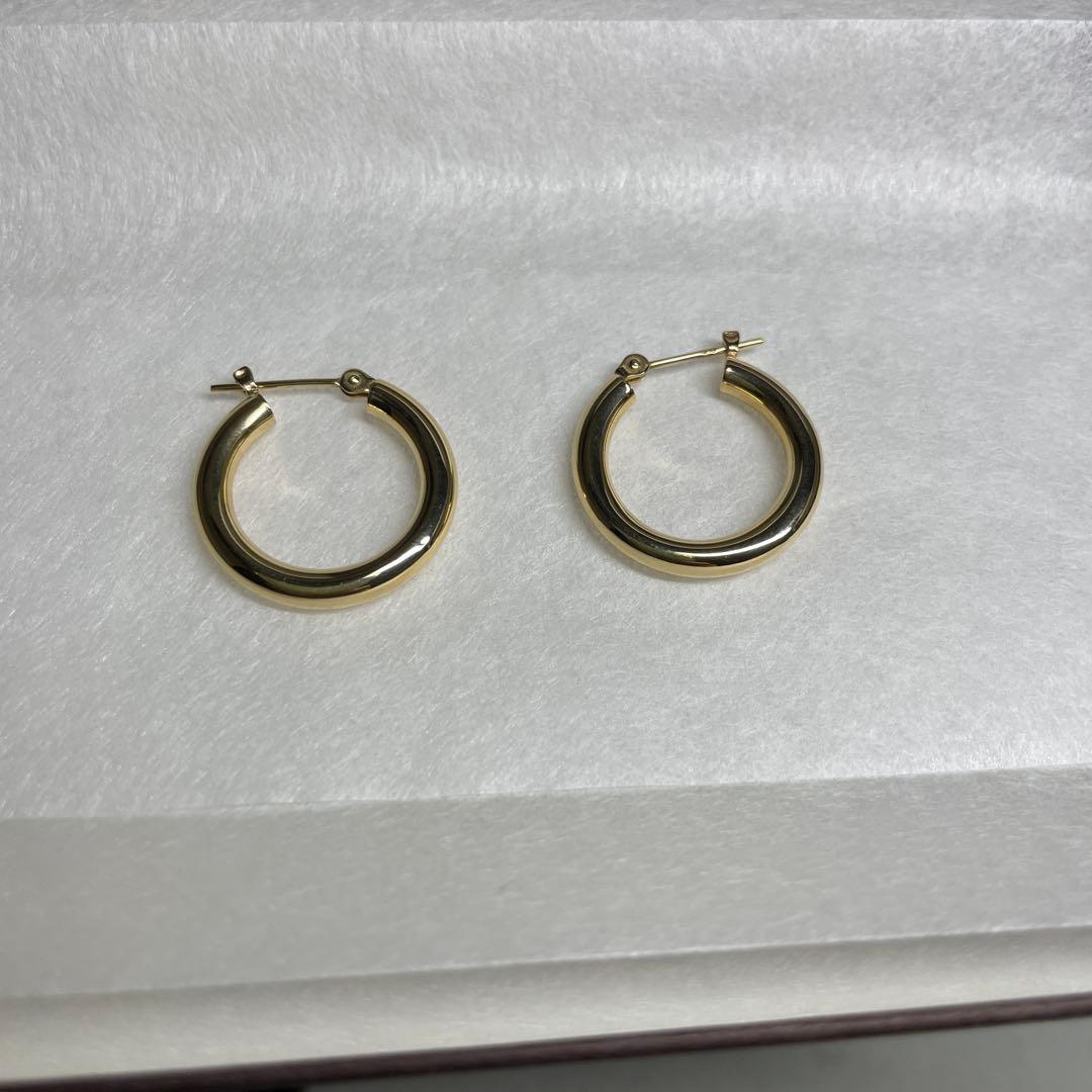 18k フープピアス 太さ3mm 幅20mm 18金 1.4ｇ