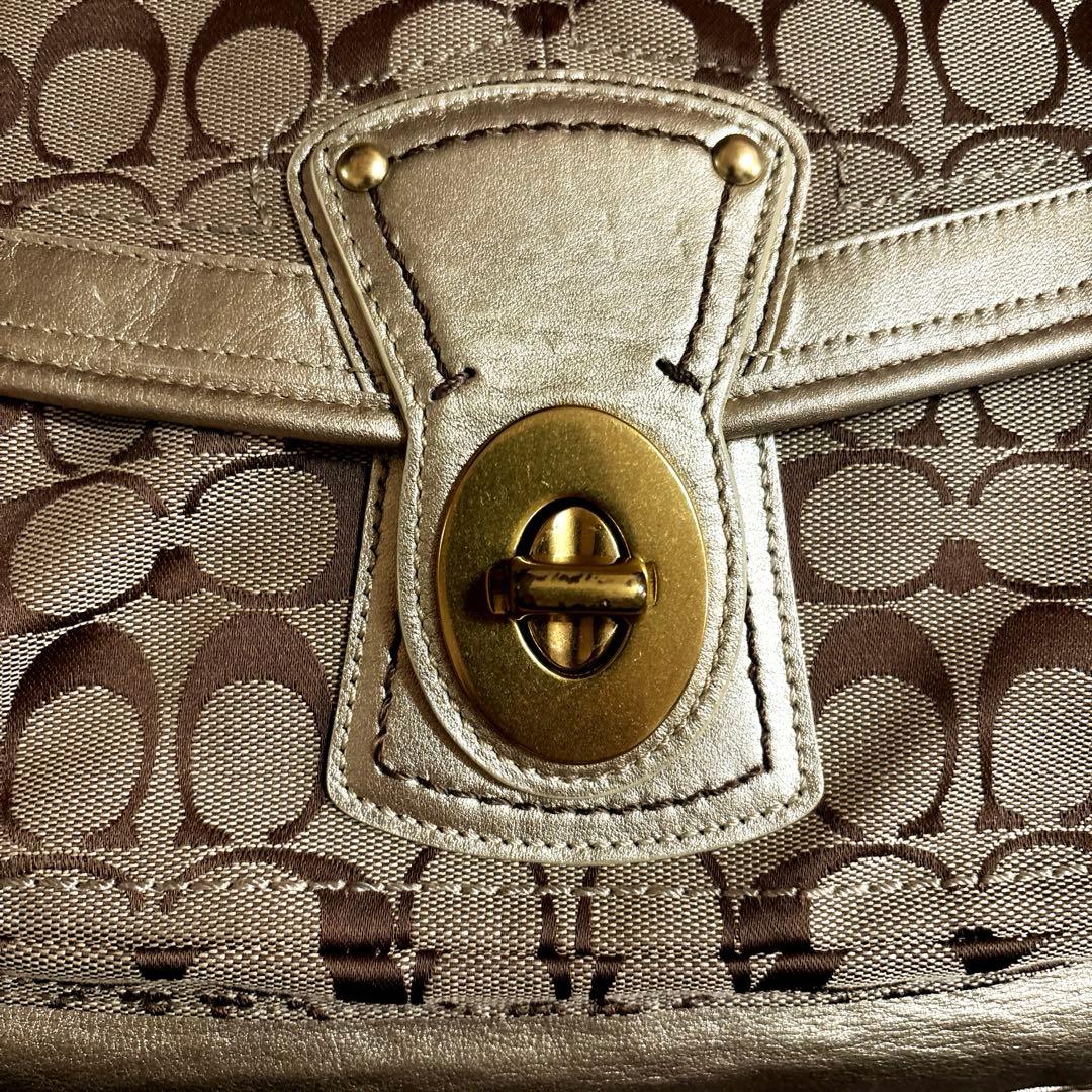 コーチ レガシーシグネチャーターンロック y2kショルダー ゴールド