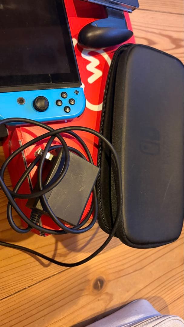 Nintendo Switch 純正ケース付 動作確認済み - メルカリ