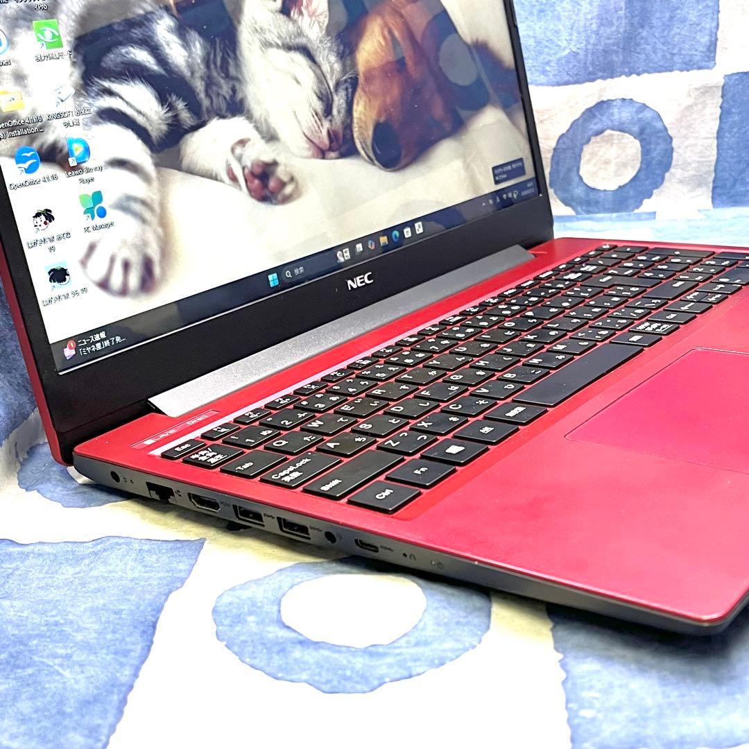 第8世代！快速SSD256GB☆貴重赤ノートPC♪ブルーレイ&カメラ！Win11