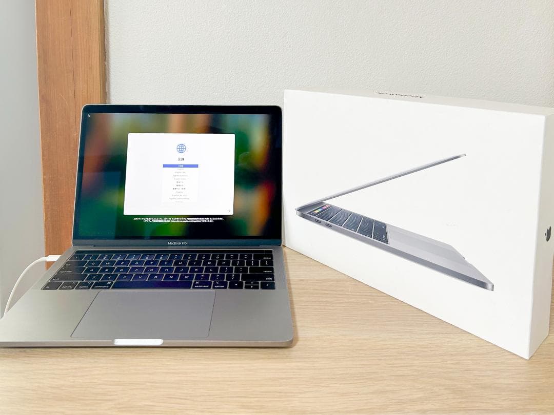 Apple MacBook Pro スペースグレー 2019 13インチ Amazon.com: Apple Mid 2019 MacBook Pro Touch Bar with 2.8 GHz
