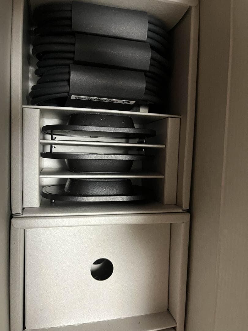 VIVE Ultimate Tracker 5個＋ワイヤレスドングル+ストラップ