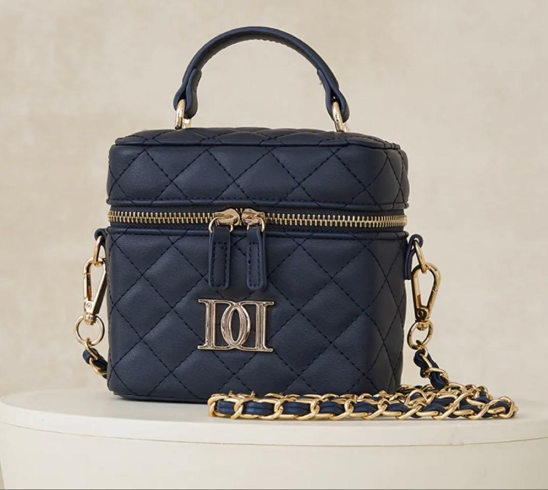 Darich【ゴールドパーツ】キルティングスクエアミニバッグ NVY