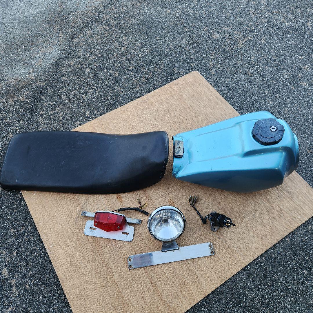 TW200タンクとシートその他セット Webike | BIG CEDAR ビッグシーダー ロングピーナッツアルミタンク