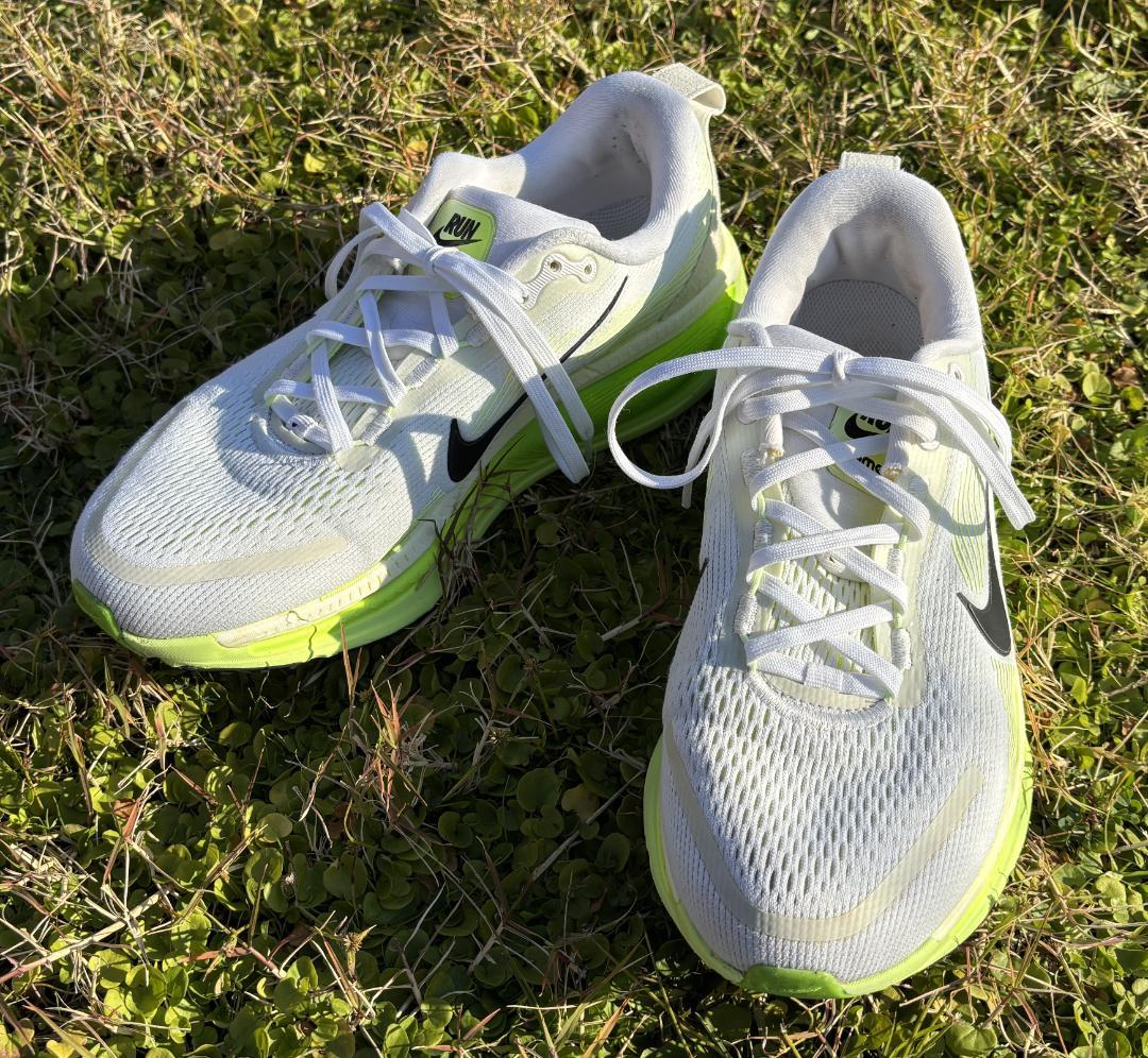 ★大人気商品即決★NIKE vomero18 ナイキ ボメロ18 （26.0㎝） ナイキ VOMERO 18 ズーム ボメロ 18 HM6803-301 メンズ 陸上