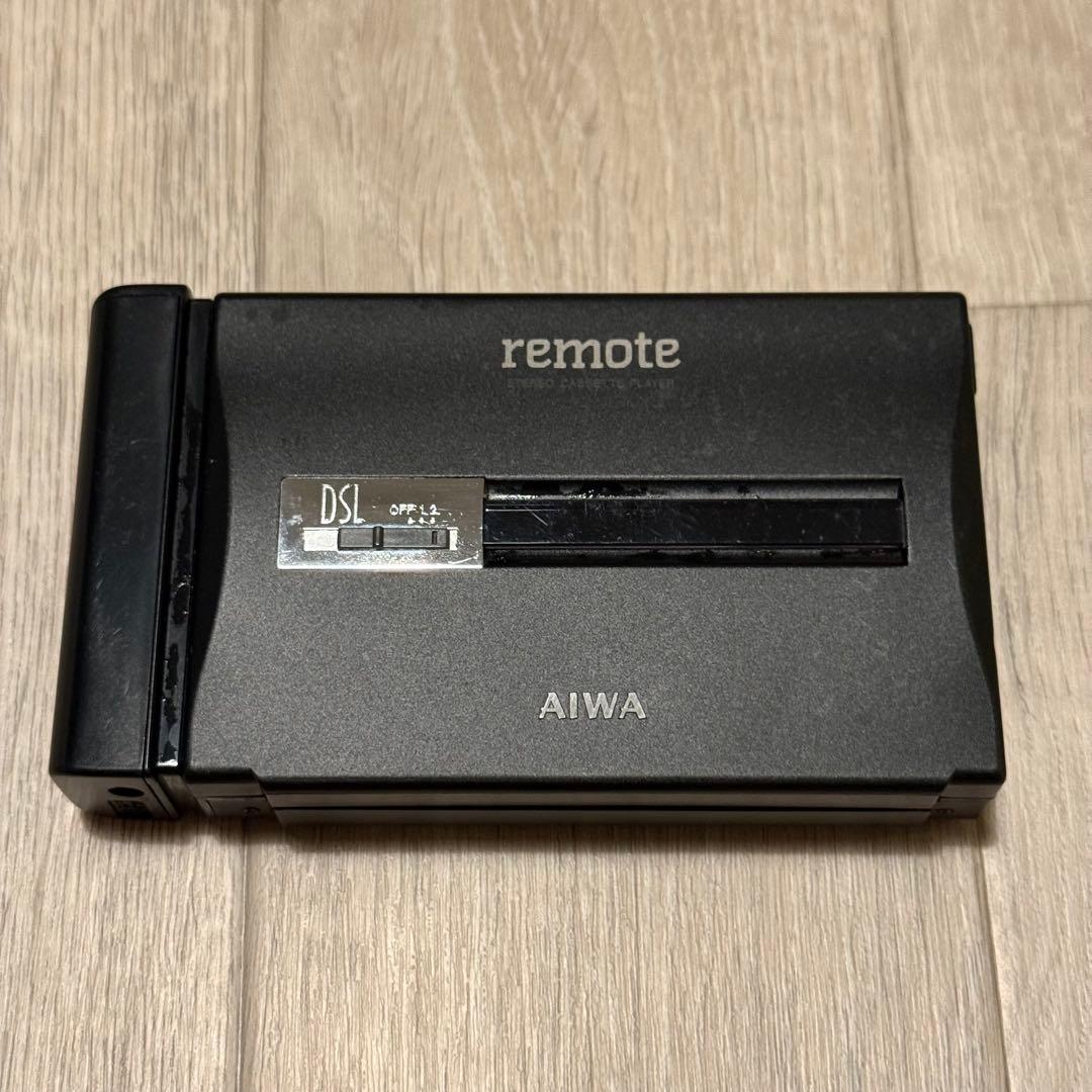 AIWA remote HS-PL35 カセットプレイヤー AIWA HS-PL35 in Titanium color (1989) Walkman.land/aiwa/hs-pl35