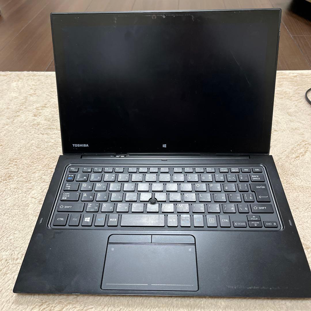 12.5型 ノートパソコン 東芝 R82/P 無線 SSD タッチ Win11 東芝、世界最軽量の12.5型Windowsタブレットとしても使える2in1