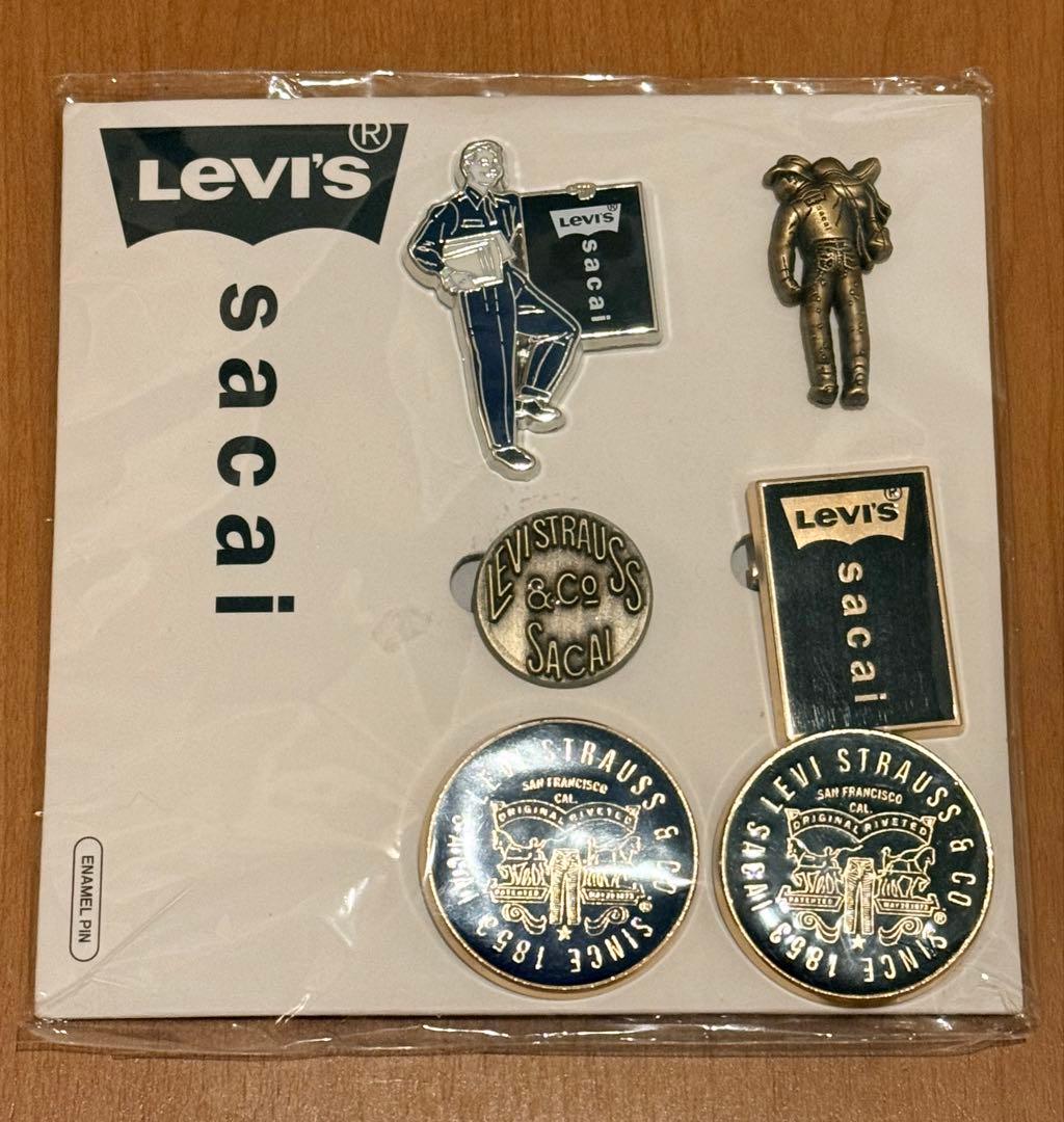 アクセサリー sacai x LEVI'S Pins (Set of 6) \"Gold\"