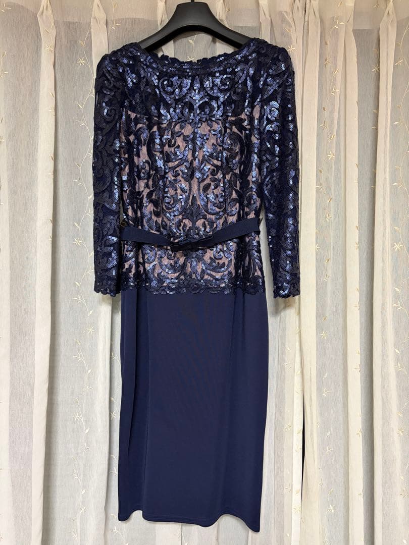 TADASHI SHOJI ワンピース スパンコールネイビー　サイズ6 立体感が魅力のフォーマルワンピースdsy0141 ネイビー – [公式]DRESS+