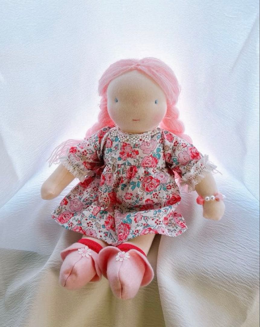 ウォルドルフ人形　桃色の女の子