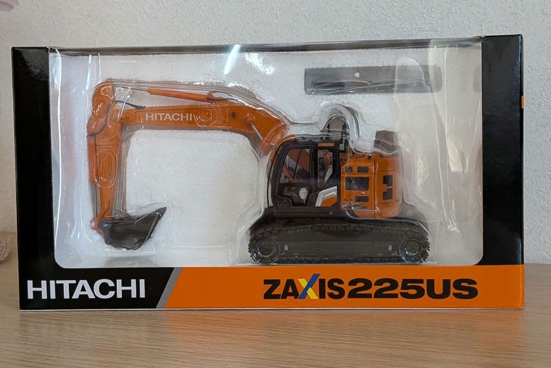 HITACHI ZAXIS225US 1/50スケールモデル　日立建機 日立建機 油圧ショベル ZX225US-7 *1/50スケール : 日立建機日本