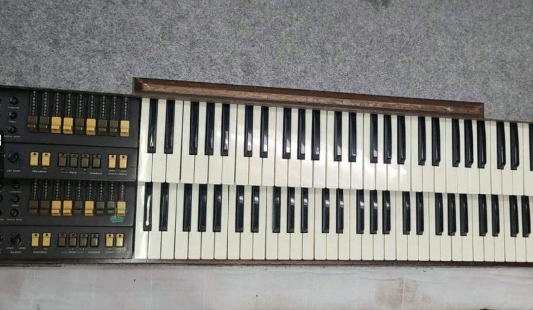 KORG製電子ピアノ 61鍵 引取希望‼️ 鍵盤楽器