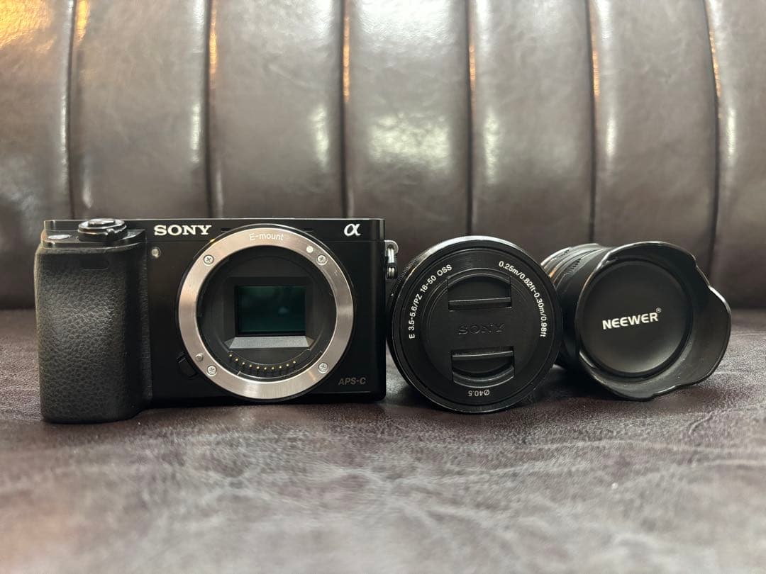 コ*ハ様 SONY α6000 ミラーレス一眼カメラ 本体 α6000 ミラーレス一眼カメラ パワーズームレンズキット ホワイト ILCE