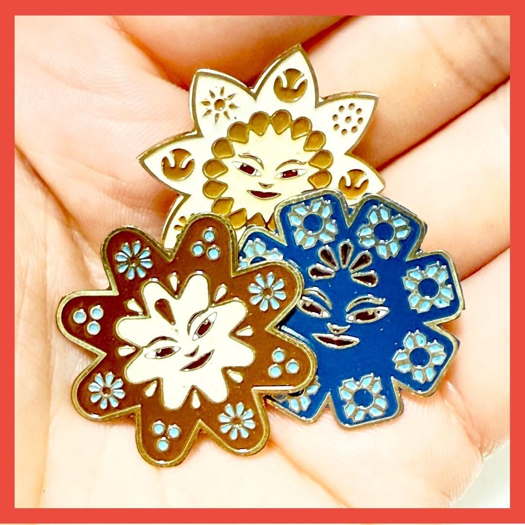 万博 インドネシア スタッフ ピンバッジ - メルカリ