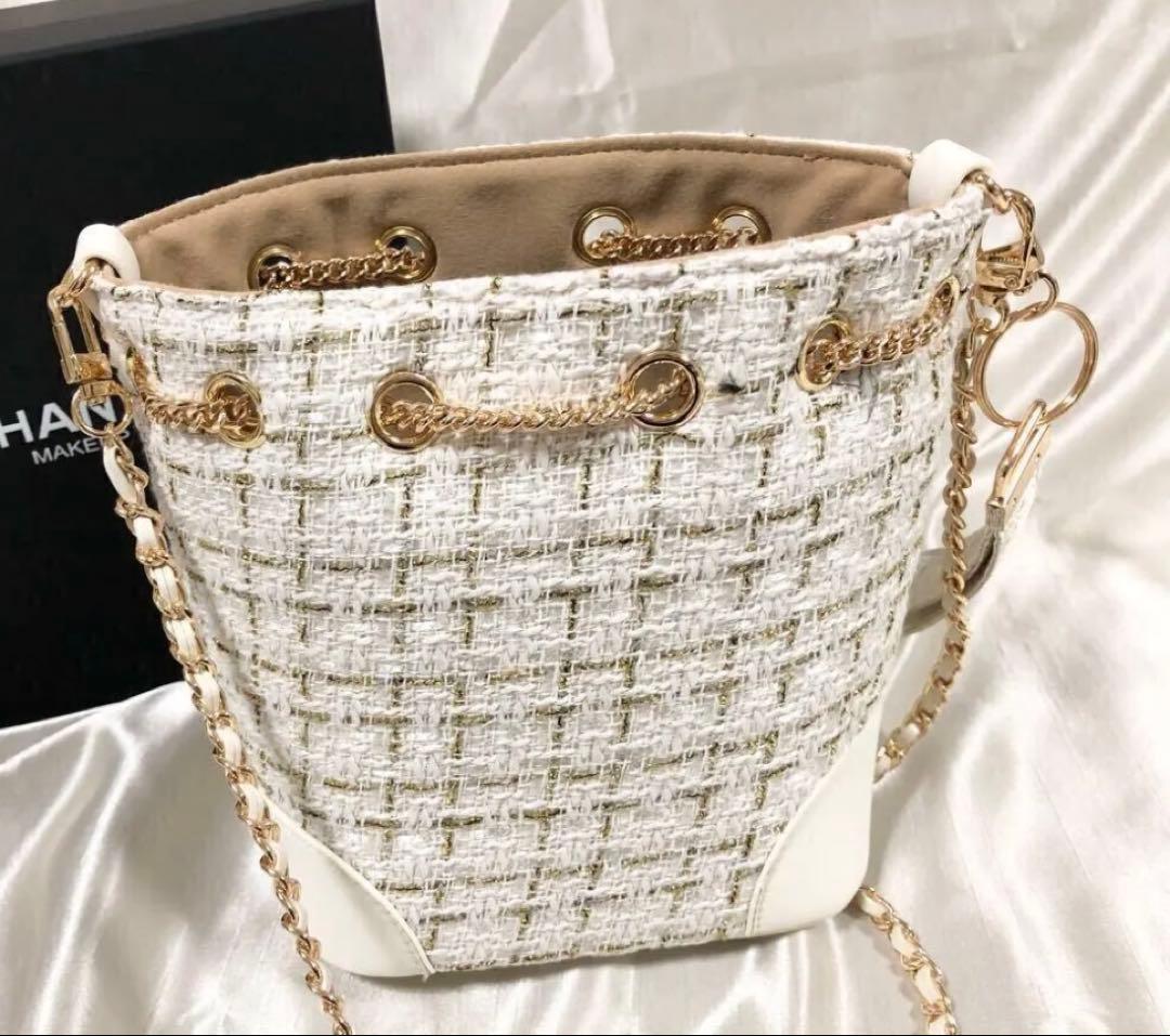 激レア❤CHANEL❤ホワイトラメ巾着ショルダーバッグゴールドチェーン