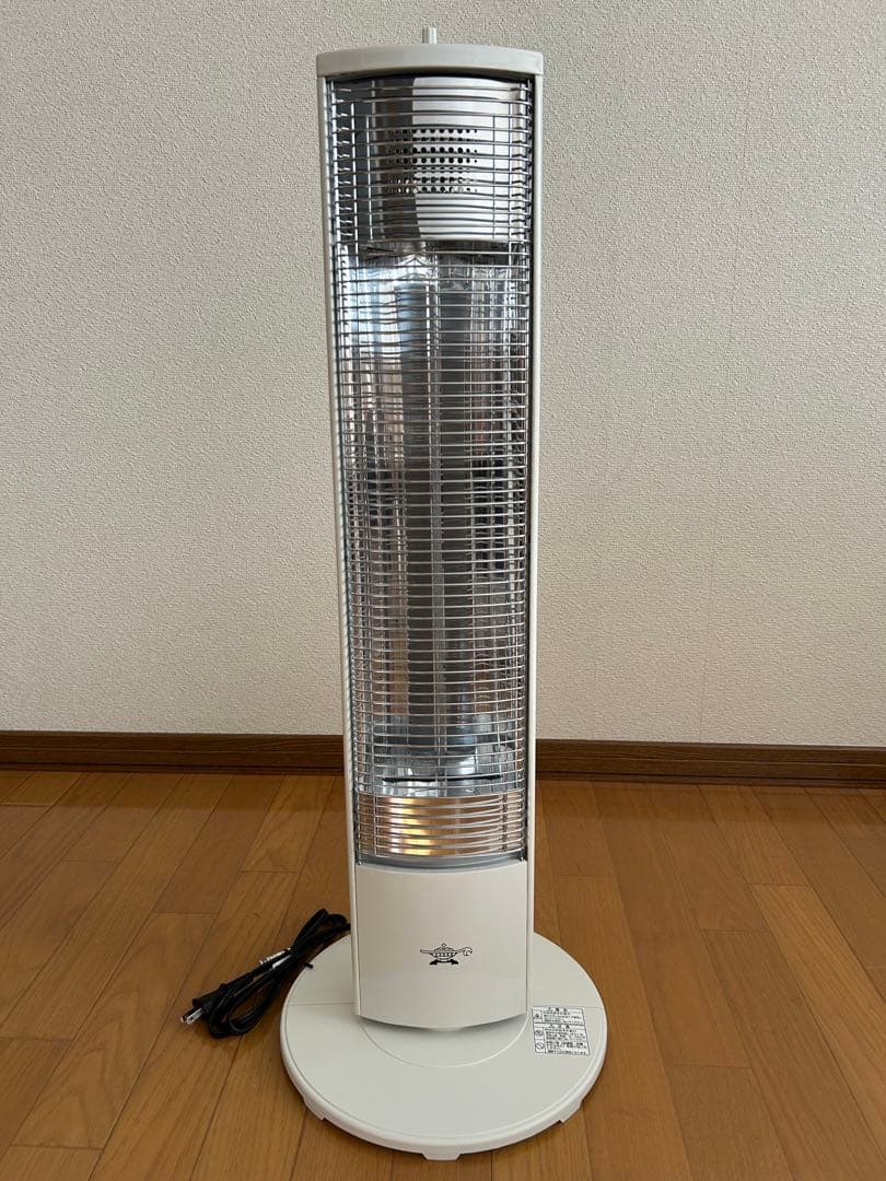 アラジン　美品　AEH-GM904NW　グラファイトヒーターホワイト自動首振り アラジン AEH-GM904N W グラファイトヒーター ホワイト 自動首振り