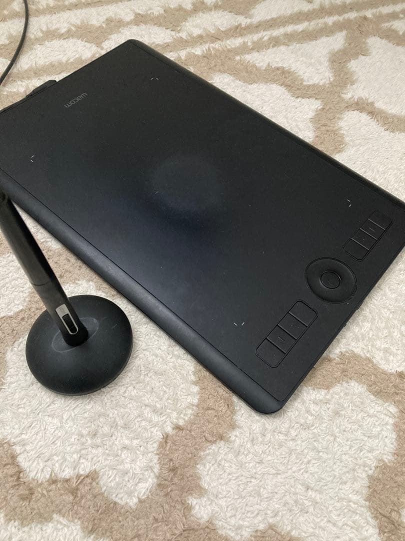 Wacom Intuos Pro Mサイズ Amazon.com: Wacom Intuos Pro M, W129126089 : Electronics