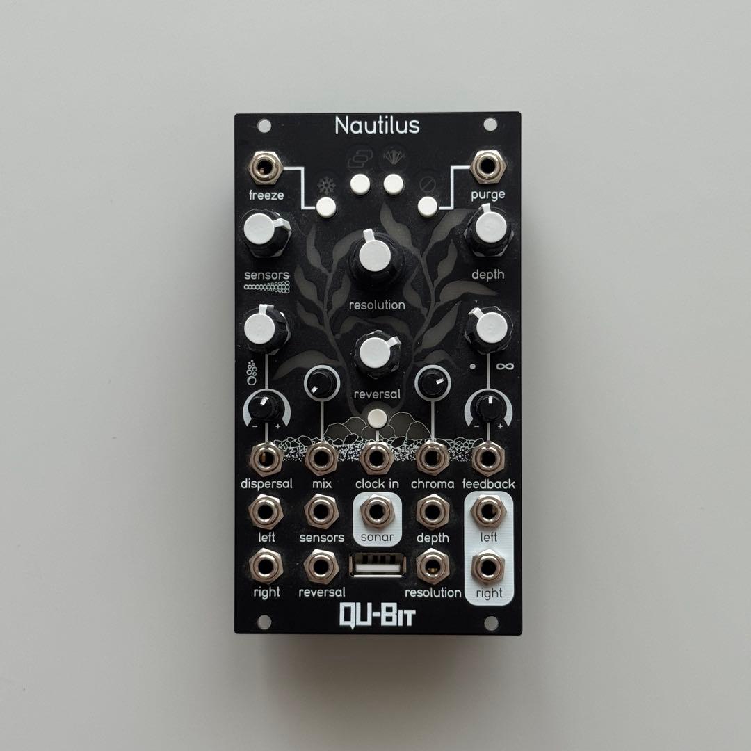 Qu-bit Electronix Nautilus モジュラーシンセ