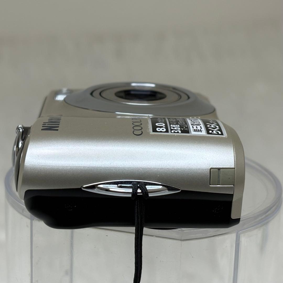 Nikon COOLPIX L21 箱 単三電池 シルバー コンデジ 動作品 - メルカリ
