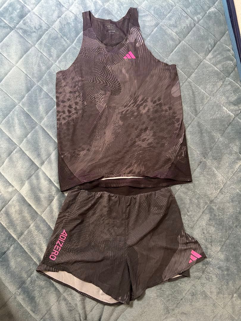 アディダス　アディゼロ　ランニングシングレットとショーツセット　陸上ユニフォーム STEP RUNNING ONLINE / [adidas]アディゼロ ランニング シングレット