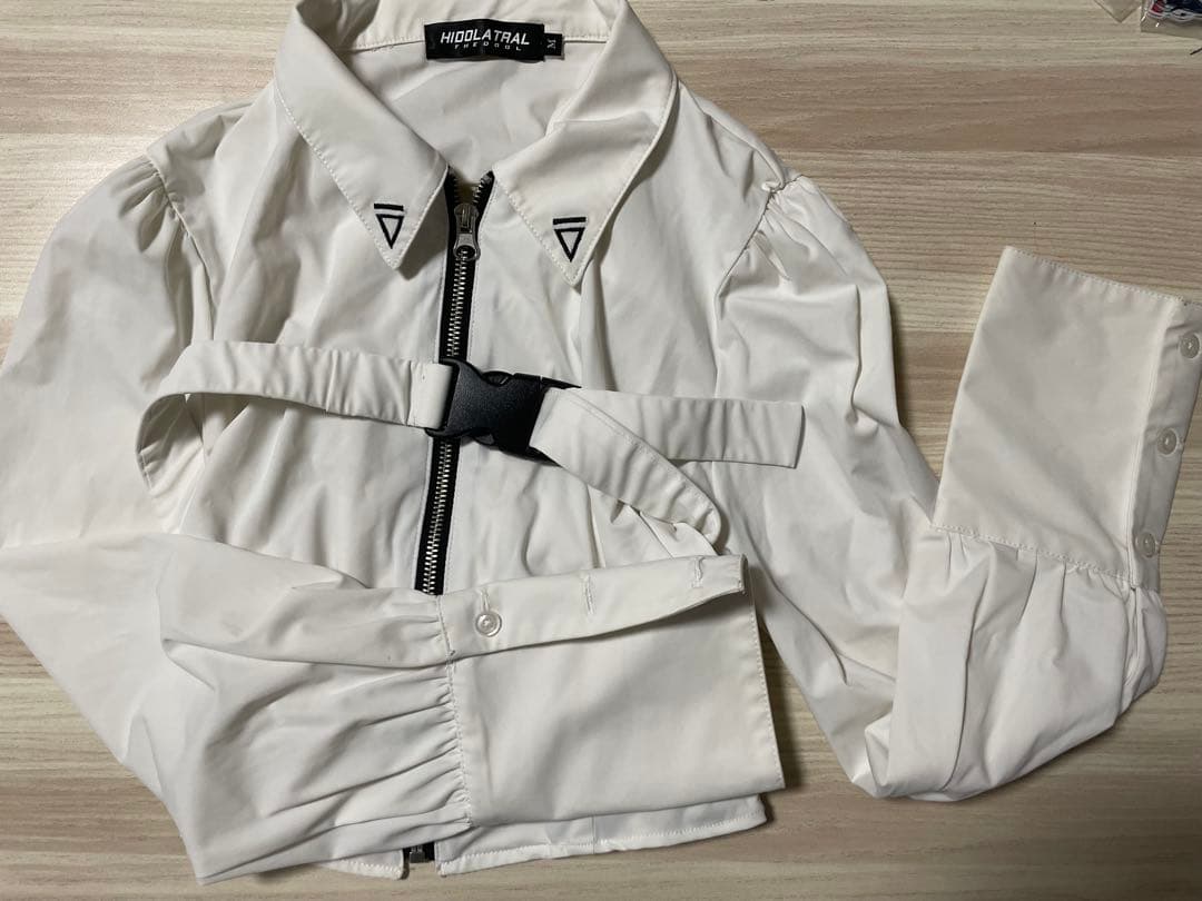 HIDOLATRAL THEODOLスパイ学園ブラウス WHITE