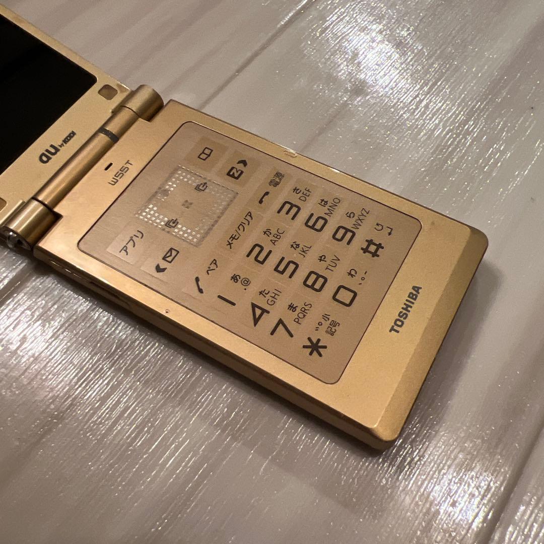TOSHIBA W55T ゴールド 折りたたみ携帯電話 ガラケー 五条悟 - メルカリ