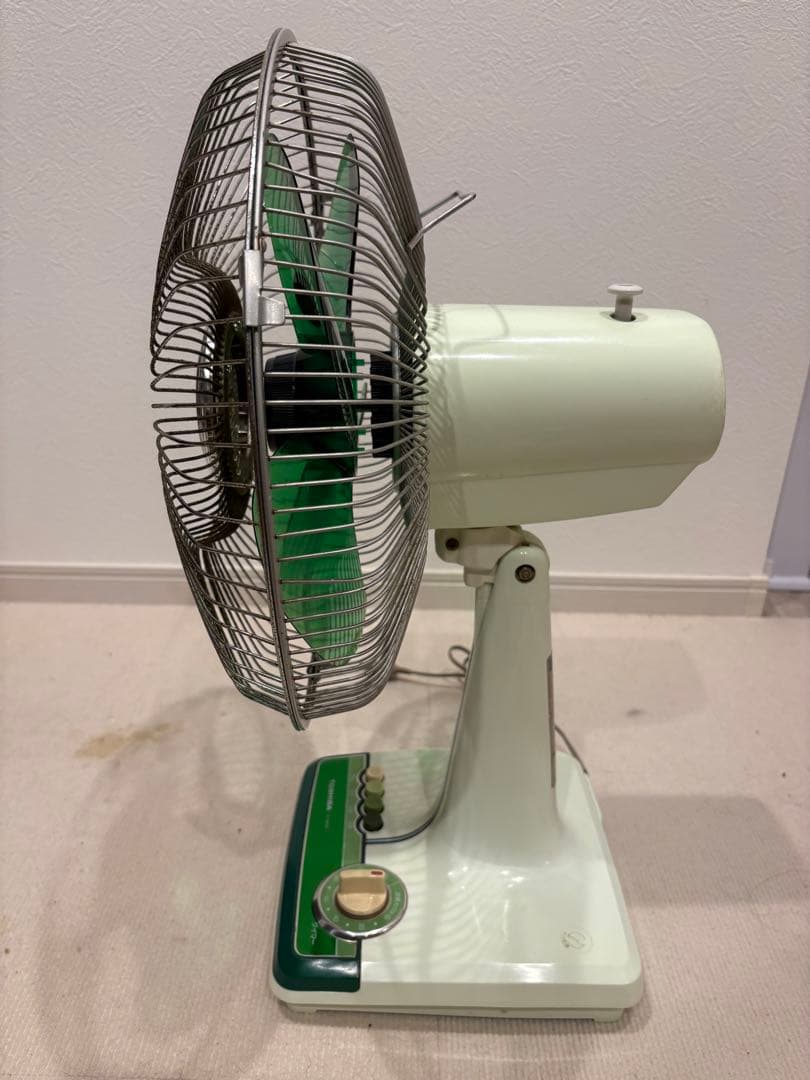 昭和レトロ】TOSHIBA 東芝 扇風機 F131g - メルカリ