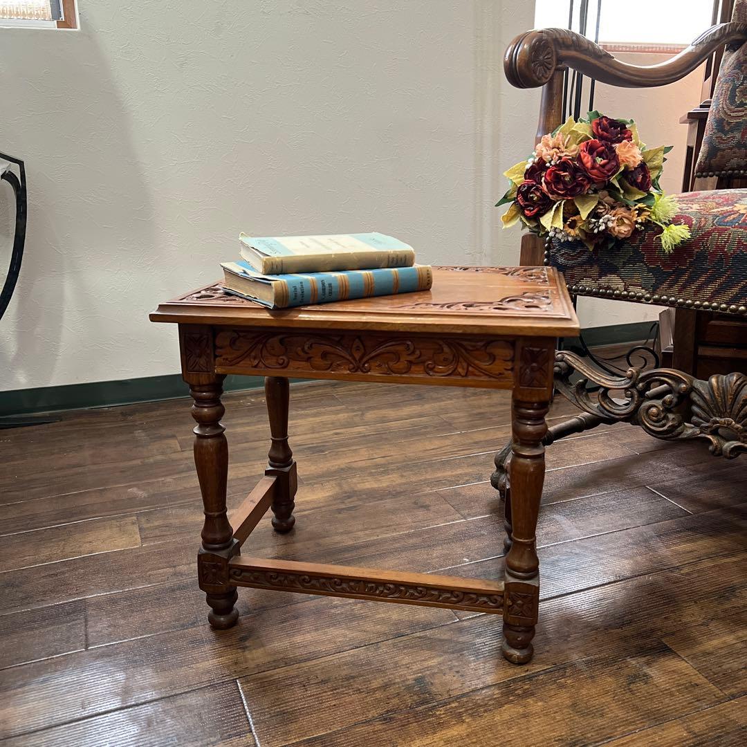 k527r121 彫刻細工が美しいサイドテーブル 木製 オリエンタルな雰囲気 直径52.5cm】フラワーマンダラの彫刻が美しいサイドテーブル ブラウン