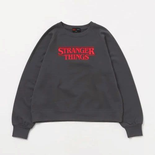 L STRANGER THINGS コラボ アソートスウェットプルオーバー niko and ｜【STRANGER THINGS】コラボ アソートスウェットプル