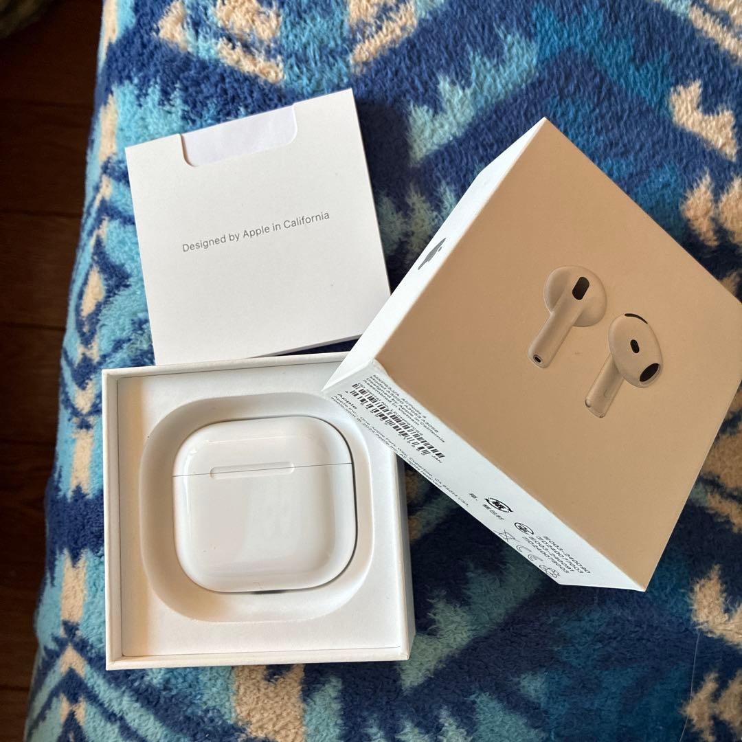 Apple AirPods4本体 ホワイト　新品正規品 Apple アップル 純正 AirPods 4 エアポッズ4 エアーポッズ4 MXP63J/A