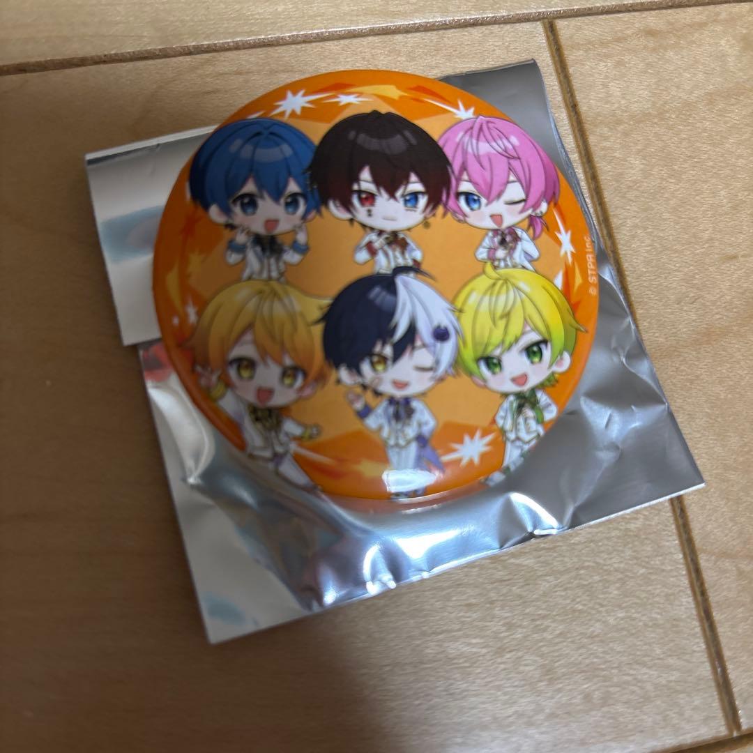 AMPTAKxCOLORS 缶バッジ 3周年 - メルカリ