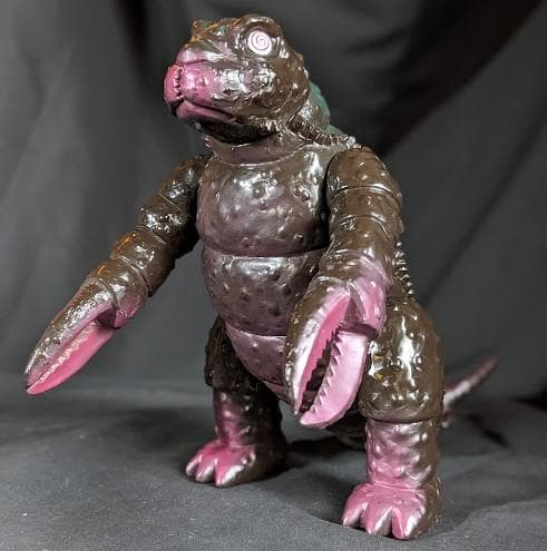 サソギラス（マーミット）ビニールパラダイス「マグマ大使」登場怪獣