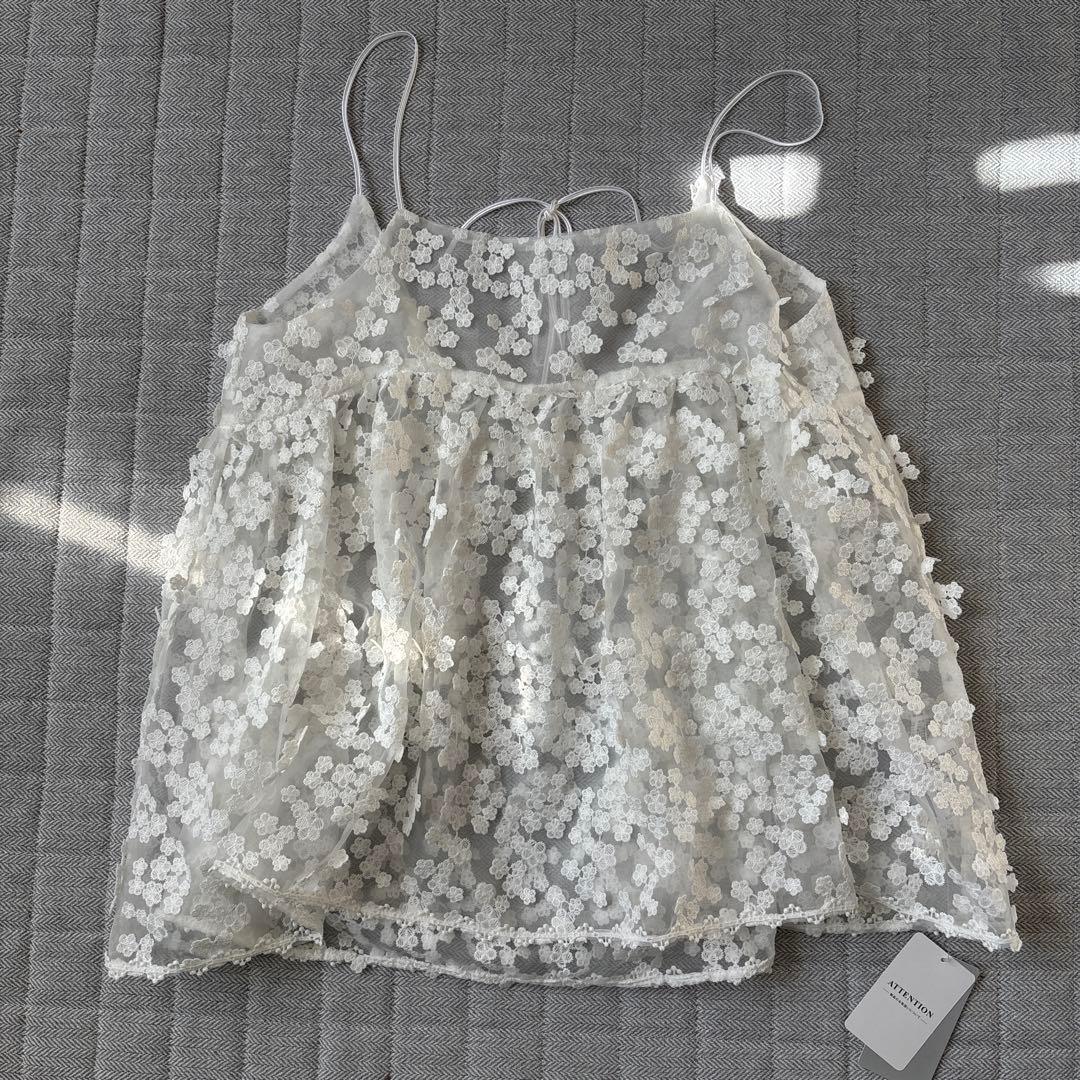 IENAフラワー刺繍キャミソール F 010 シロ WEB限定/追加2》フラワーエンブロイダリー キャミソール（キャミソール