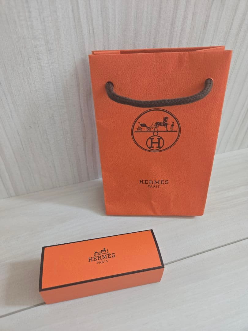 新品未使用箱、袋あり エルメス ティンティッドリップバーム 27 - メルカリ