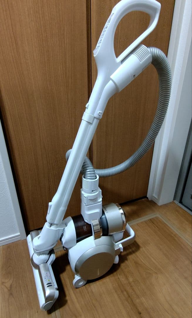 東芝 サイクロン掃除機 トルネオV VC-SG910X（2020年製） 2_m.jpg