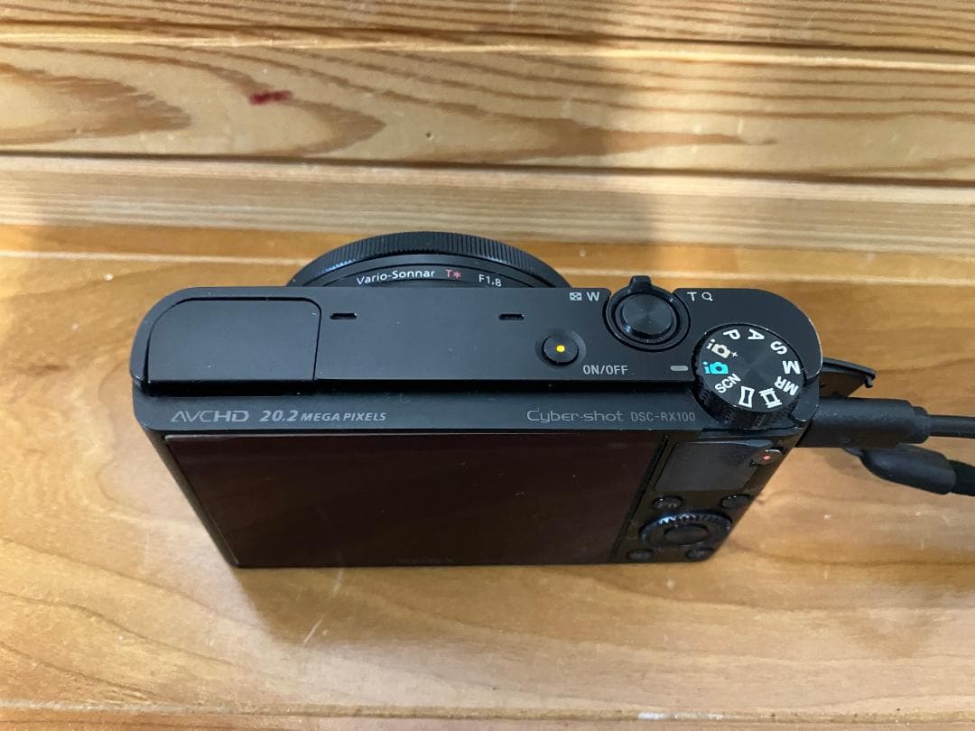 デジタルカメラ SONY Cyber-shot DSC-RX100 20.2MP