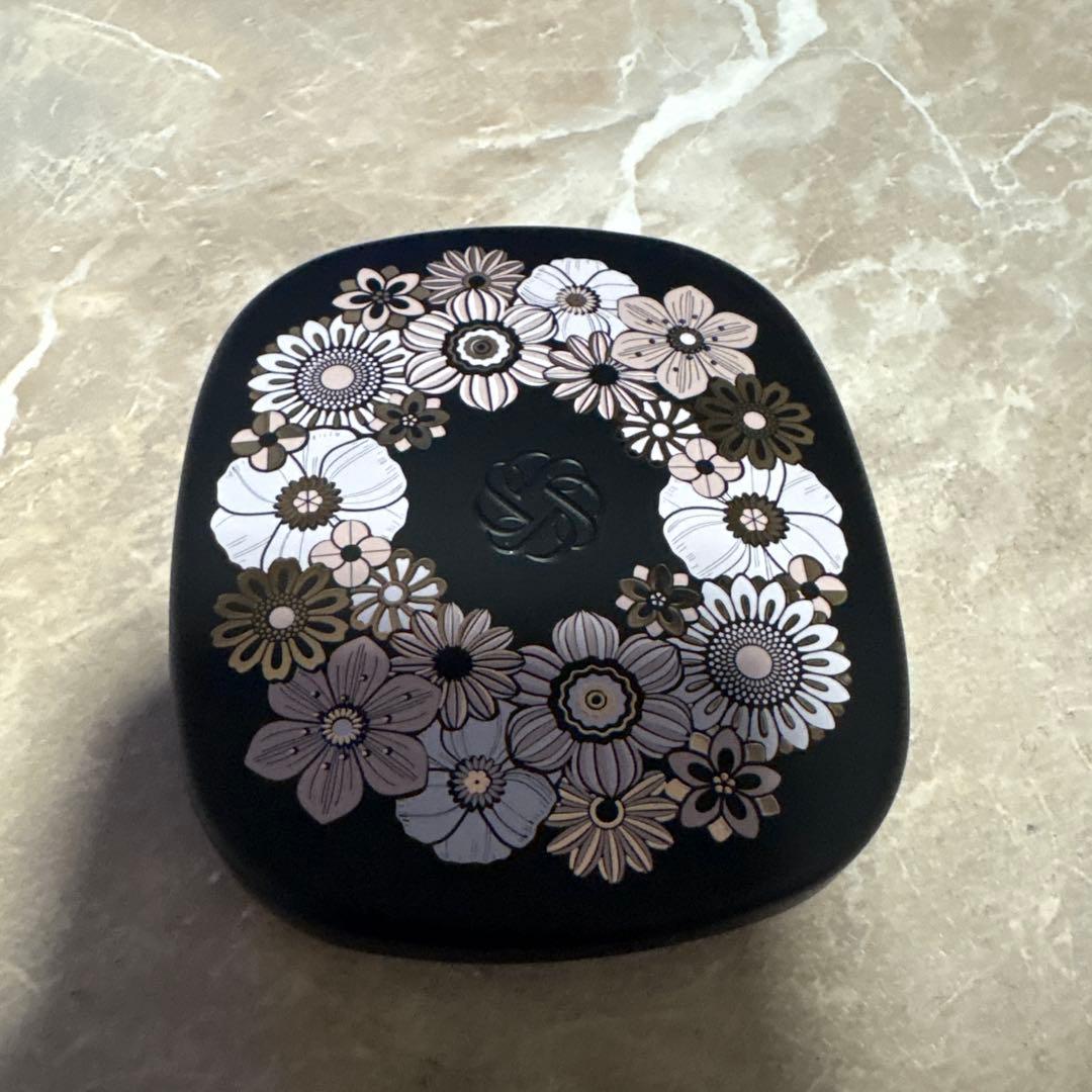 コスメデコルテ　クリスマスコフレ2025 アイシャドウパレット08 コスメデコルテ】クリスマスコフレ2025 アイシャドウ、ポーチのみ