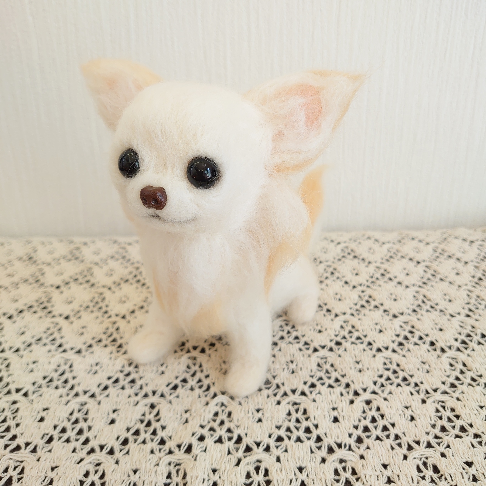 羊毛フェルト チワワ ホワイトクリーム - 羊毛フェルトHoney-Wool's