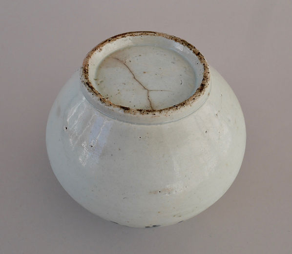 朝鮮美術 陶磁器 | 李朝白磁染付花文丸壺 李朝後期 19世紀 | gallery陽