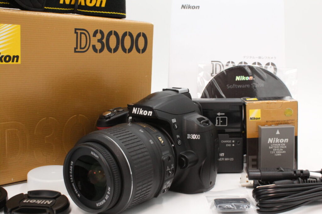 美品】NIKON ニコン デジタル一眼レフカメラ D3000 レンズキット