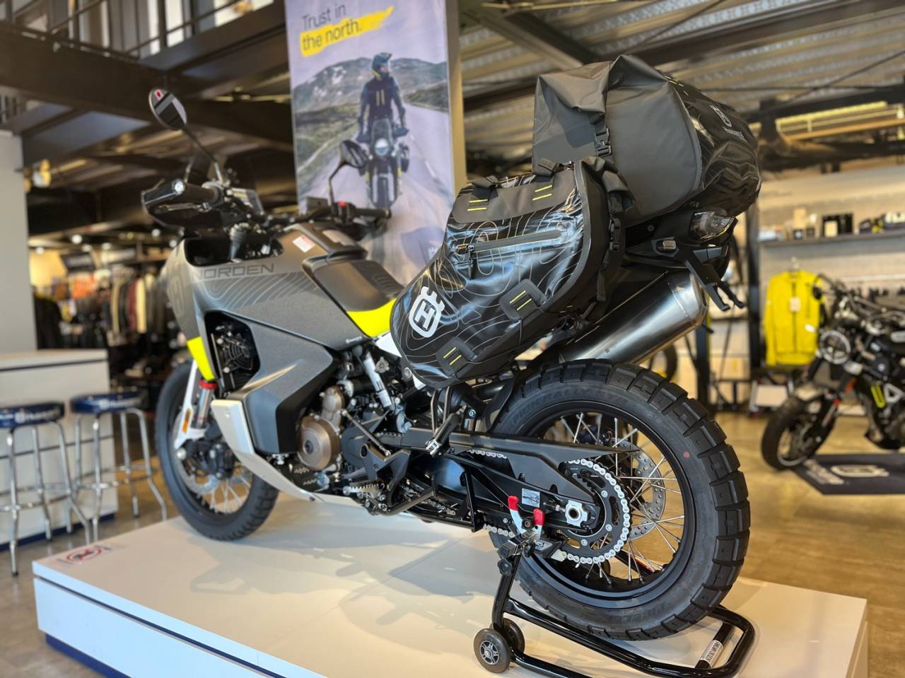 Husqvarna Motorcycles / NORDEN 901 カスタム総額20万円！新車車両