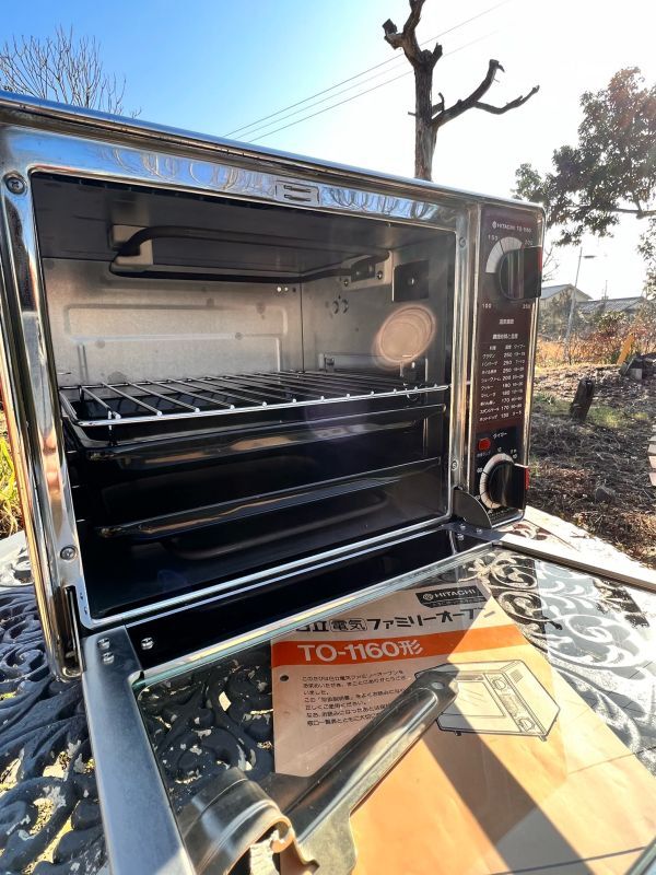 昭和レトロな真っ赤な日立電気ファミリーオーブンレンジ TO-1160形