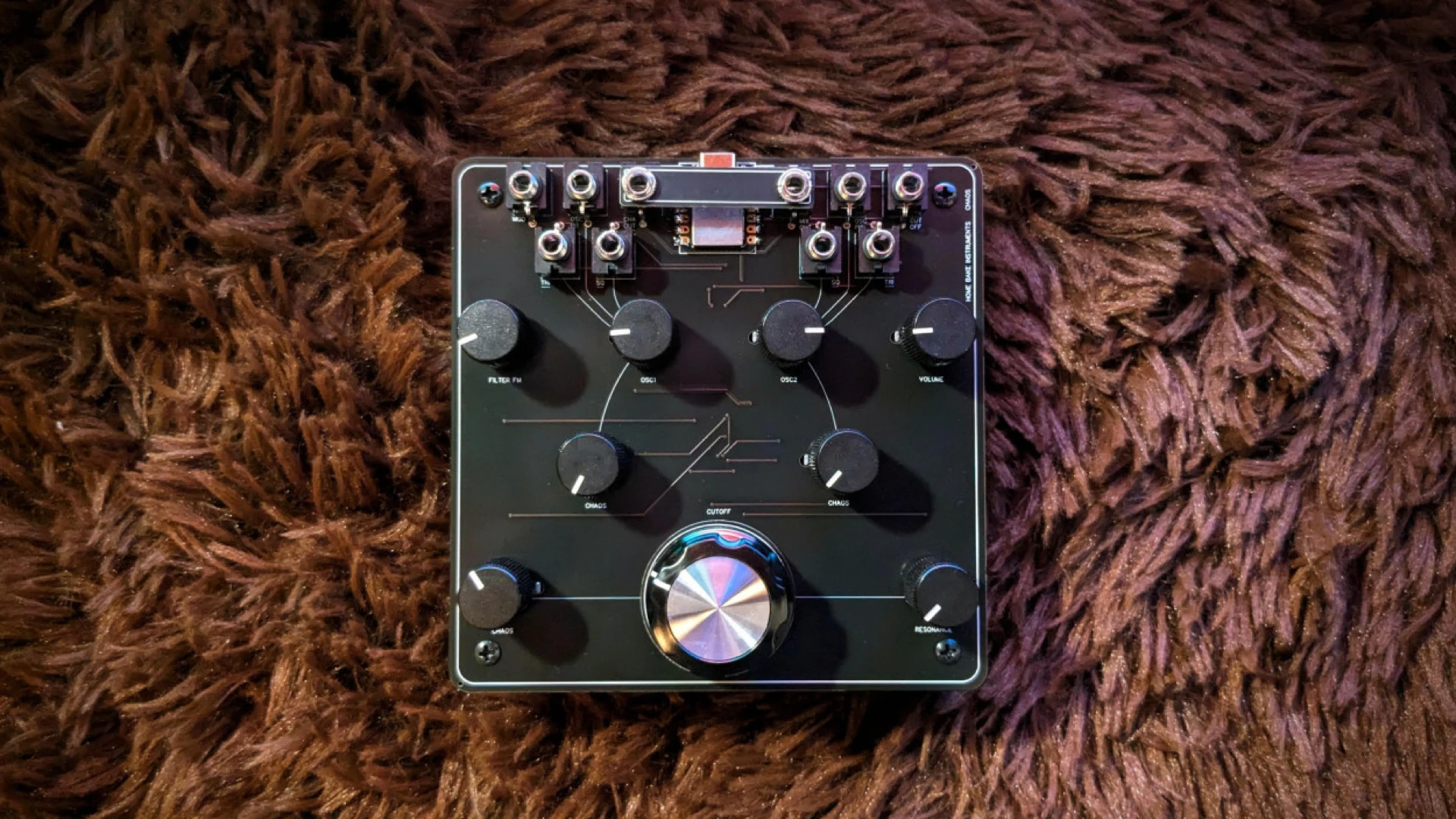 Home Bake Instruments CHAOS, a chaotic semi-modular drone Synthesizer